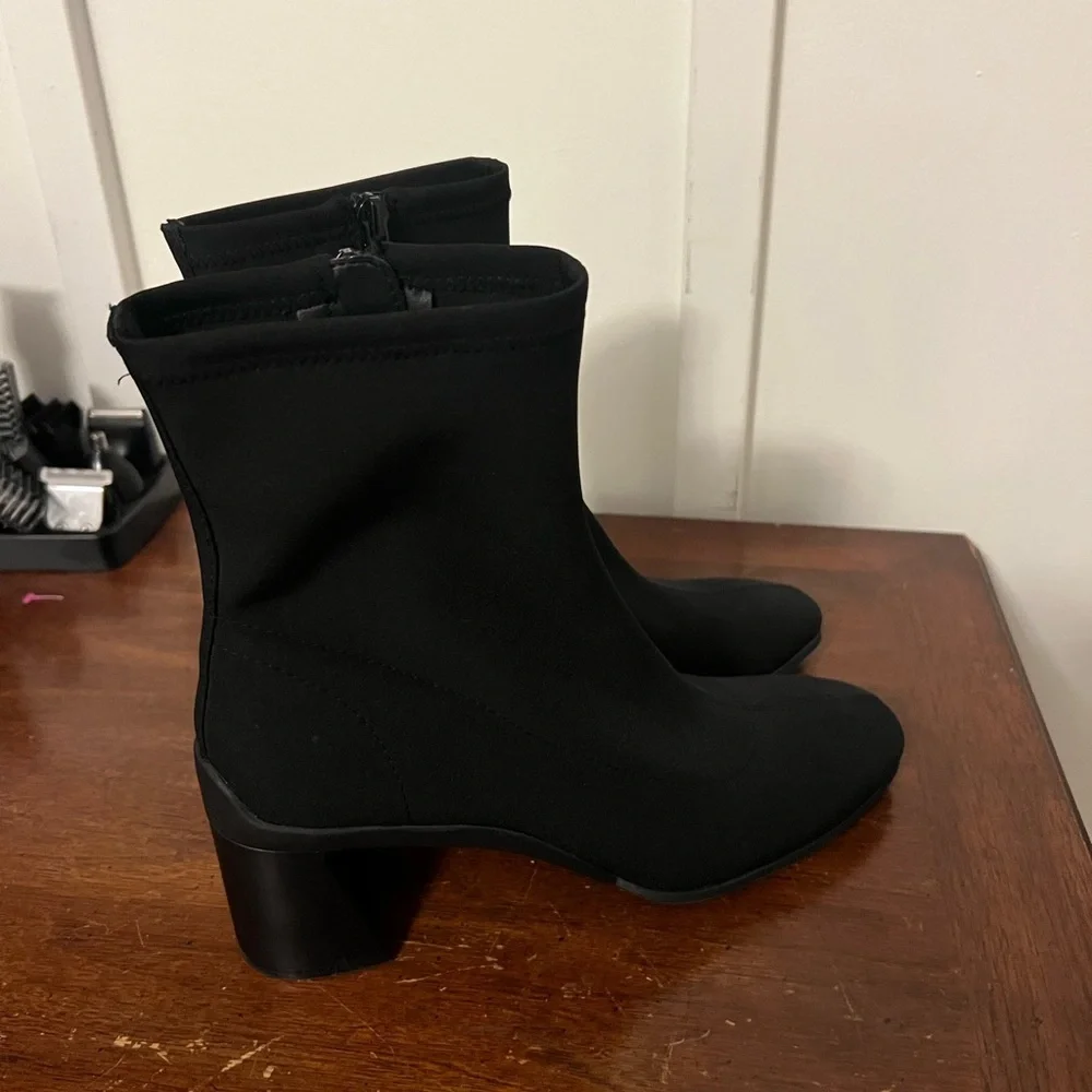 aerosols Miley Black Stretch Ankle Boots - Women's Heeled Boots size 7.5 NWOT